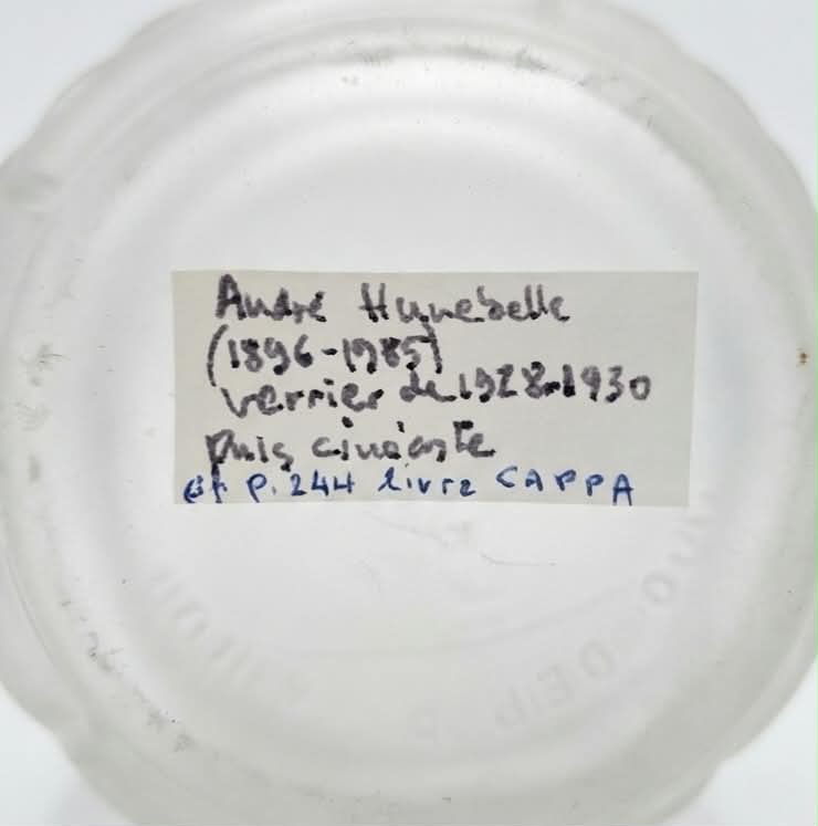 Signature A. Hunebelle dans la masse